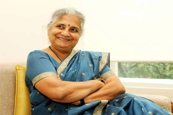 Neeru Deshpande Age, Weight, Height, and Physical Appearance